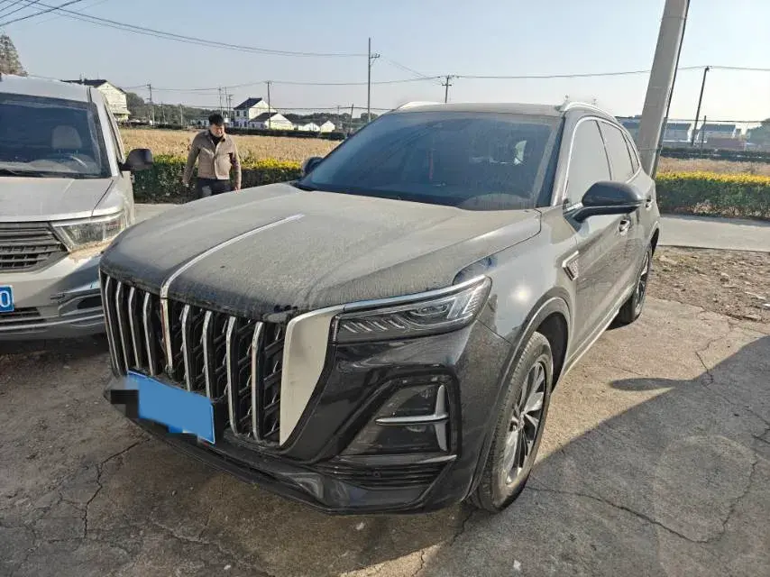 2023 HongQi HS5 2.0T 252HP L4 8AT