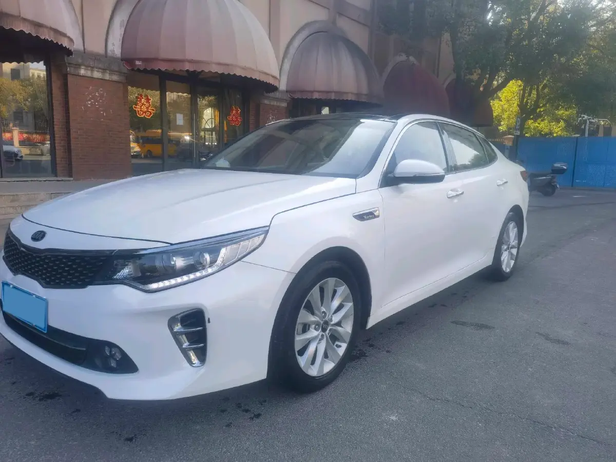 2016 Kia K5 1.6T 180HP L4 7DCT