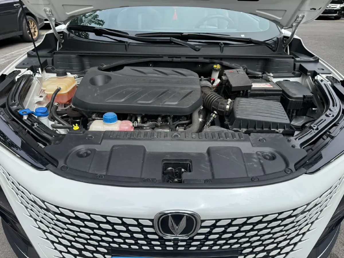 2022 ChangAn UNI-T 1.5T 188HP L4 7DCT,autocango,china used car exporter,china ev exporter,chinese used car exporter,chinese used ev exporter