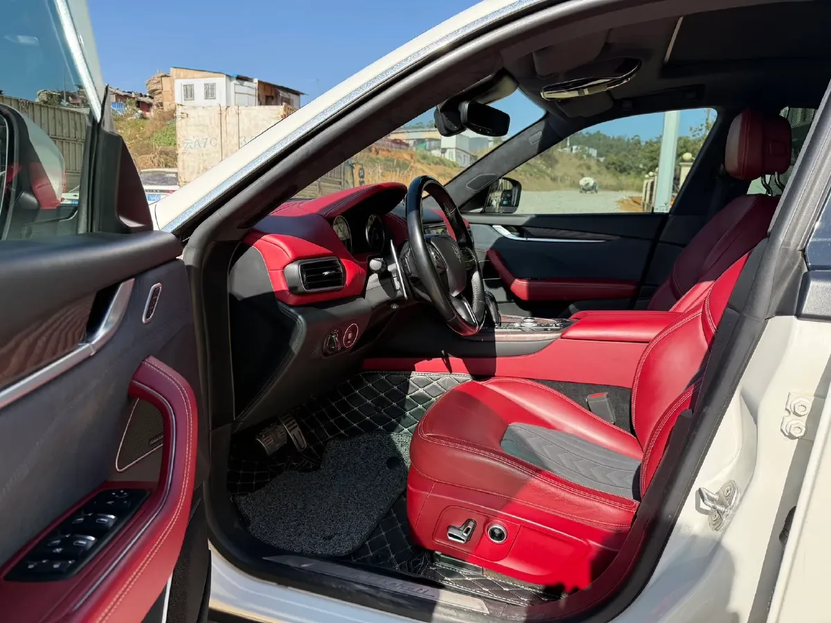 2021 Maserati Levante 3.0T 350HP V6 8AT,autocango,china used car exporter,china ev exporter,chinese used car exporter,chinese used ev exporter