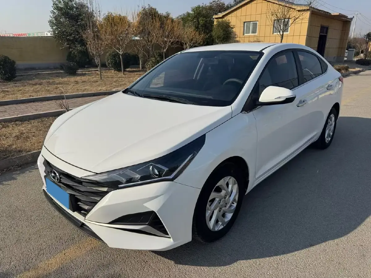 2020 Hyundai Verna 1.4L 100HP L4 6MT