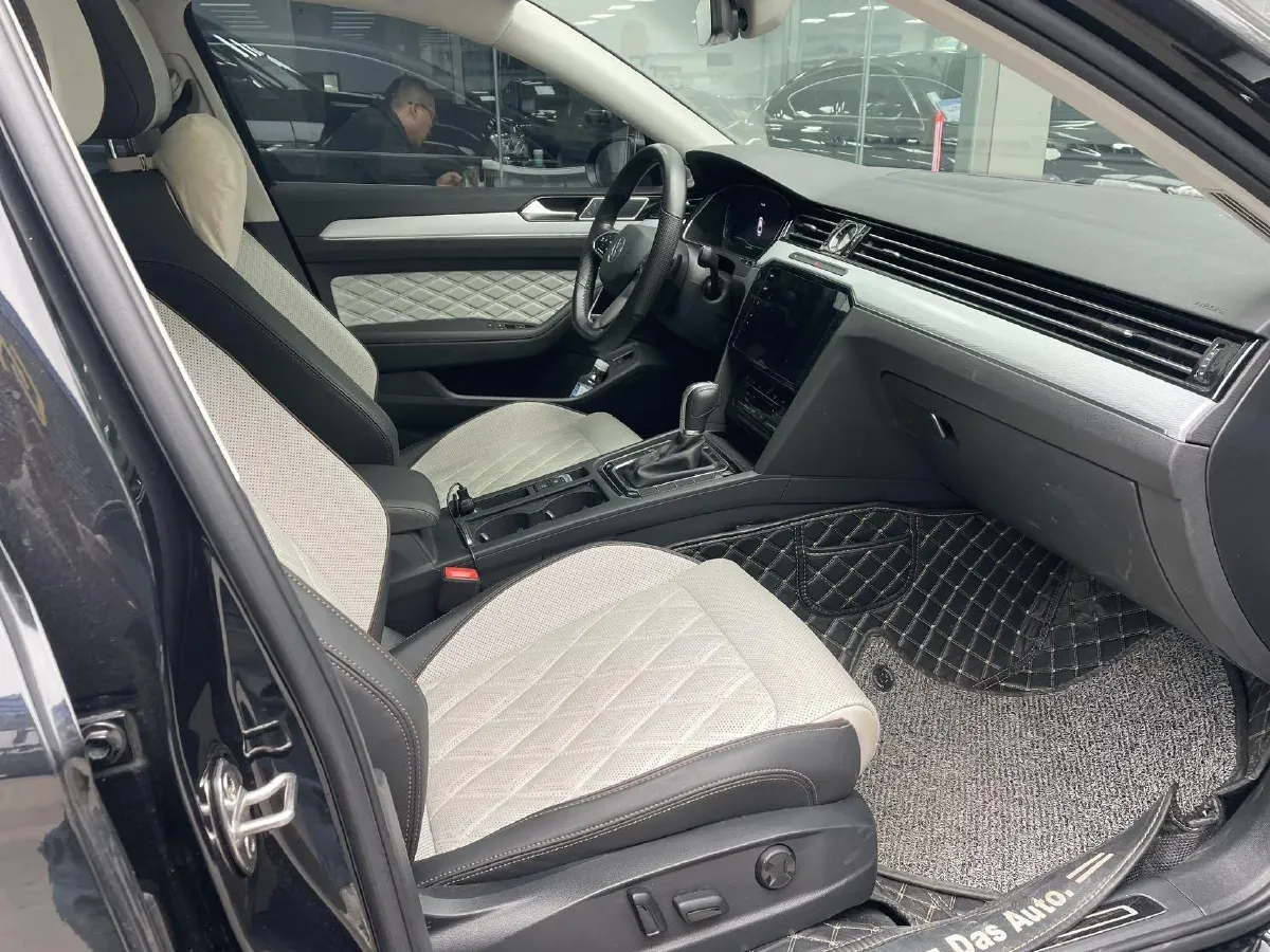 2023 Volkswagen Magotan 2.0T 186HP L4 7DCT,autocango,china used car exporter,china ev exporter,chinese used car exporter,chinese used ev exporter