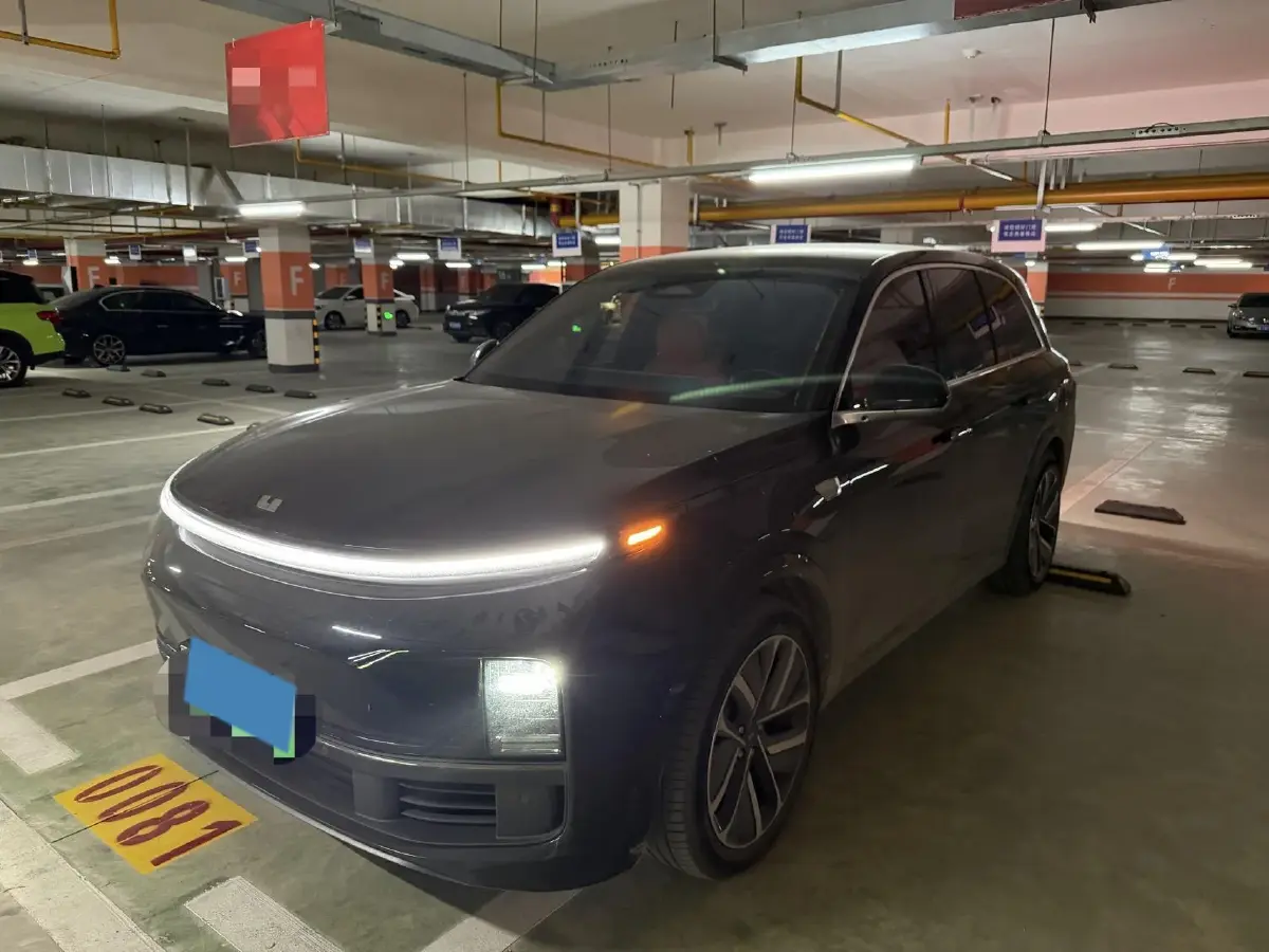 2024 Volvo S60 2.0T 197HP L4 7DCT