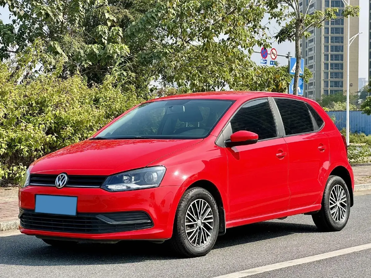 2016 Volkswagen Polo 1.4L 90HP L4 6AT