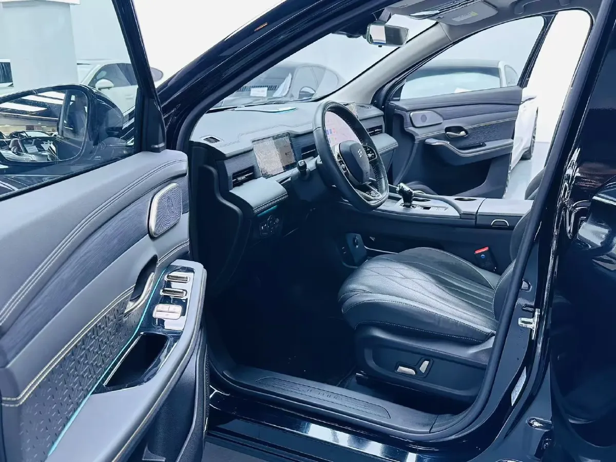 2024 Jetour X90 PRO 2.0T 254HP L4 7DCT,autocango,china used car exporter,china ev exporter,chinese used car exporter,chinese used ev exporter