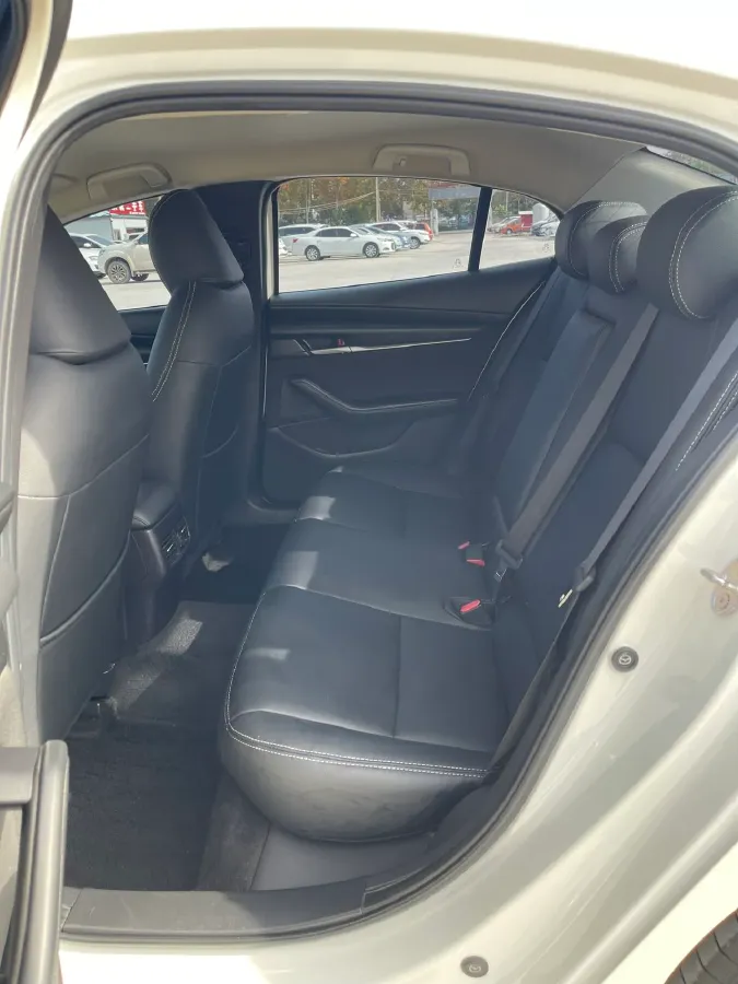 2021 Mazda 3 Axela 1.5L 117HP L4 6AT,autocango,china used car exporter,china ev exporter,chinese used car exporter,chinese used ev exporter