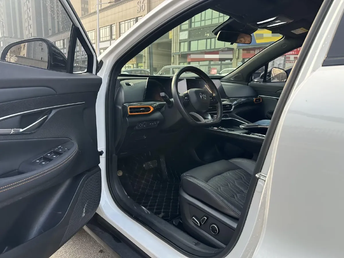 2022 ChangAn UNI-T 1.5T 188HP L4 7DCT,autocango,china used car exporter,china ev exporter,chinese used car exporter,chinese used ev exporter