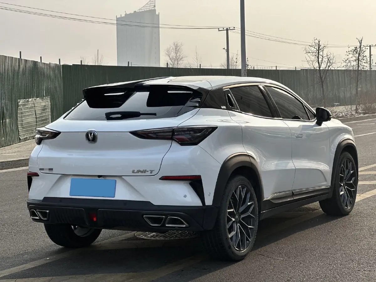 2022 ChangAn UNI-T 1.5T 188HP L4 7DCT,autocango,china used car exporter,china ev exporter,chinese used car exporter,chinese used ev exporter