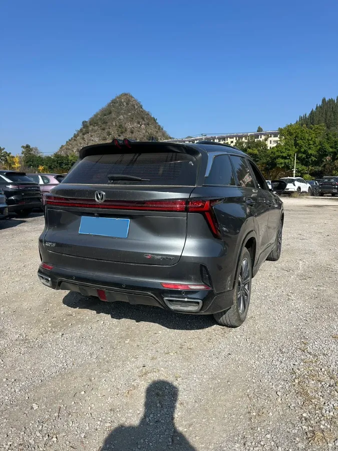 2024 ChangAn CS75 Plus 1.5T 188HP L4 8AT,autocango,china used car exporter,china ev exporter,chinese used car exporter,chinese used ev exporter
