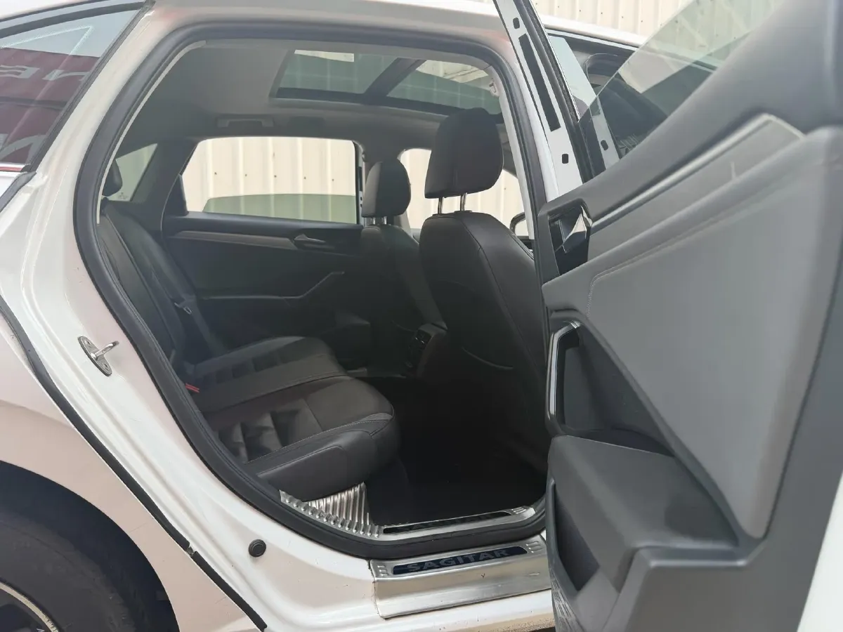 2021 Volkswagen Sagitar 1.2T 116HP L4 7DCT,autocango,china used car exporter,china ev exporter,chinese used car exporter,chinese used ev exporter