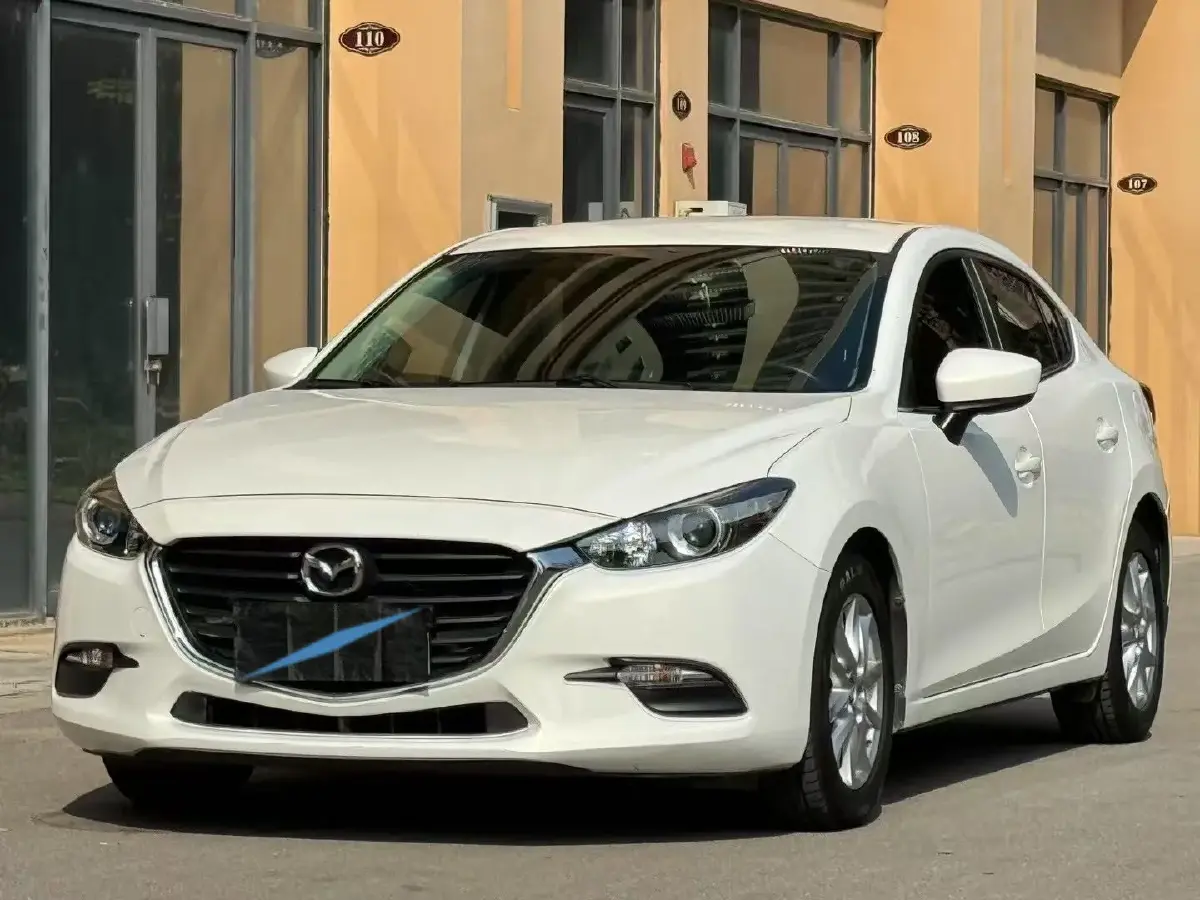 2017 Mazda 3 Axela 1.5L 117HP L4 6AT