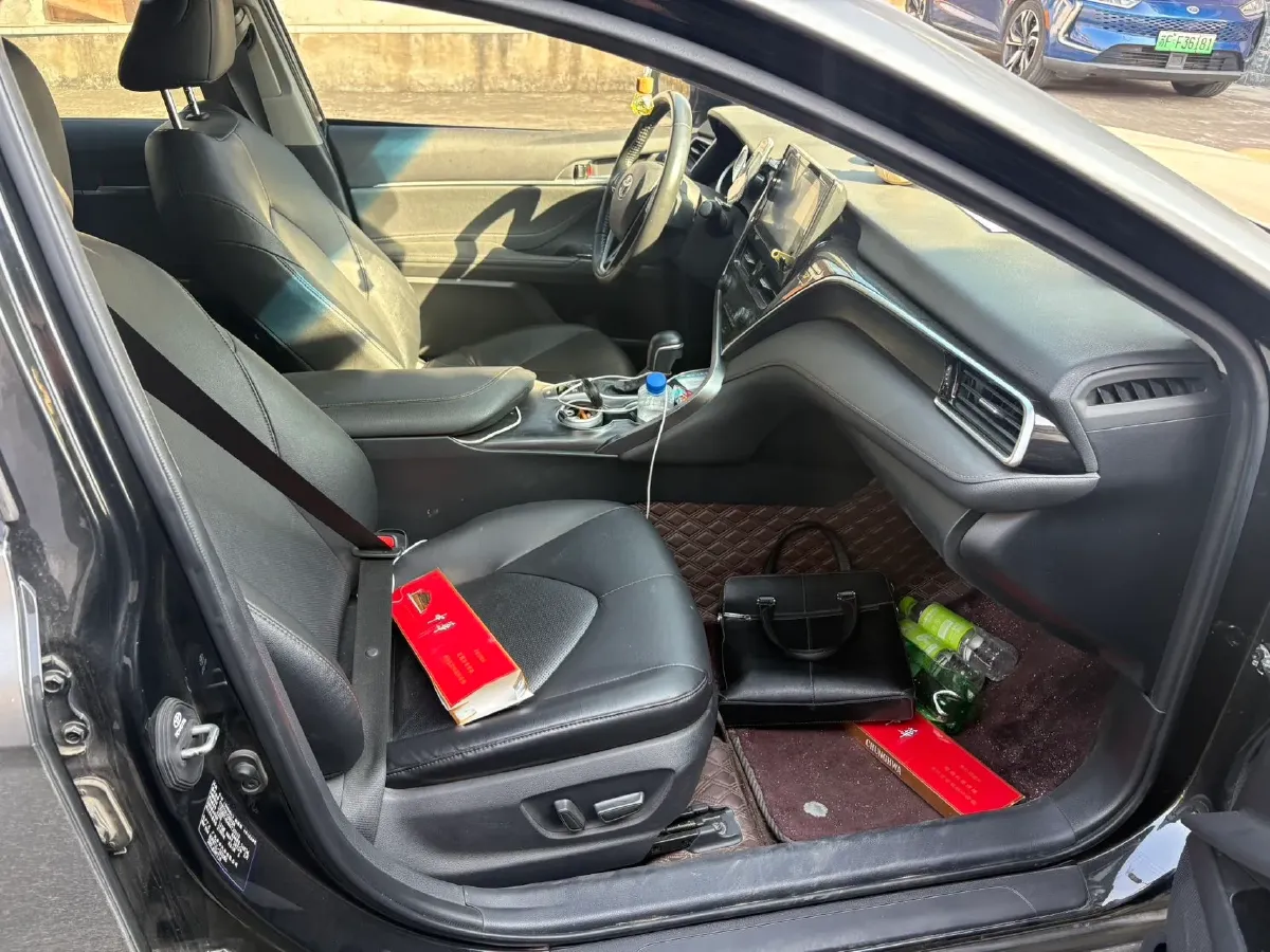 2023 Toyota Camry 2.5L 178HP L4 E-CVT Hybrid,autocango,china used car exporter,china ev exporter,chinese used car exporter,chinese used ev exporter