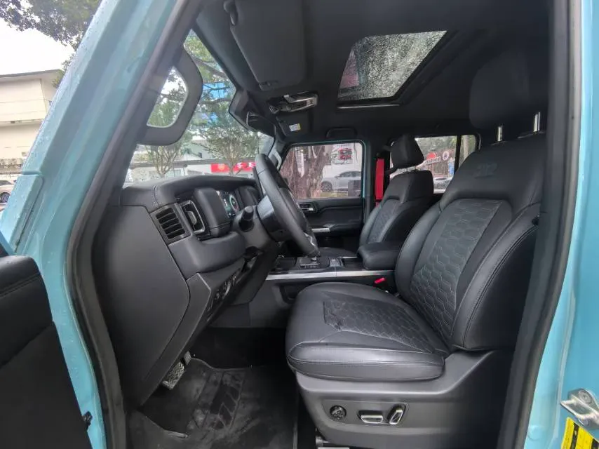 2025 212 212 T01 2.0T 252HP L4 8AT,autocango,china used car exporter,china ev exporter,chinese used car exporter,chinese used ev exporter