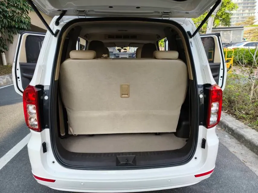 2021 WuLing HongGuang 1.5L 99HP L4 6MT,autocango,china used car exporter,china ev exporter,chinese used car exporter,chinese used ev exporter