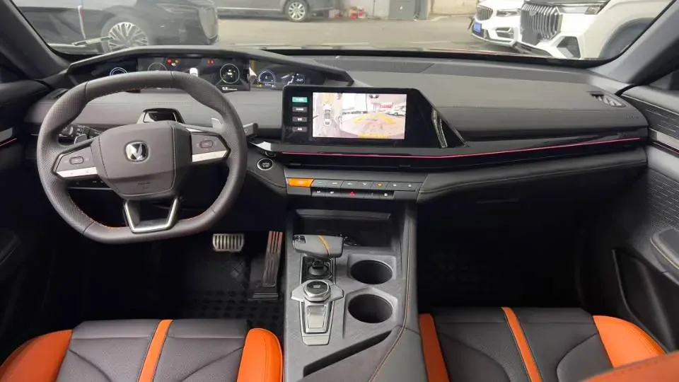 2024 ChangAn UNI-V 1.5T 188HP L4 7DCT,autocango,china used car exporter,china ev exporter,chinese used car exporter,chinese used ev exporter