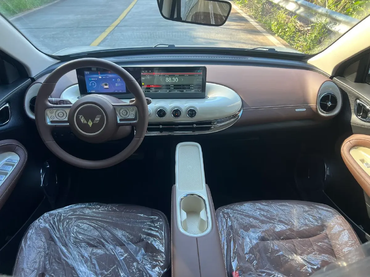 2024 WuLing BinGuo BEV 31.9KWH,autocango,china used car exporter,china ev exporter,chinese used car exporter,chinese used ev exporter