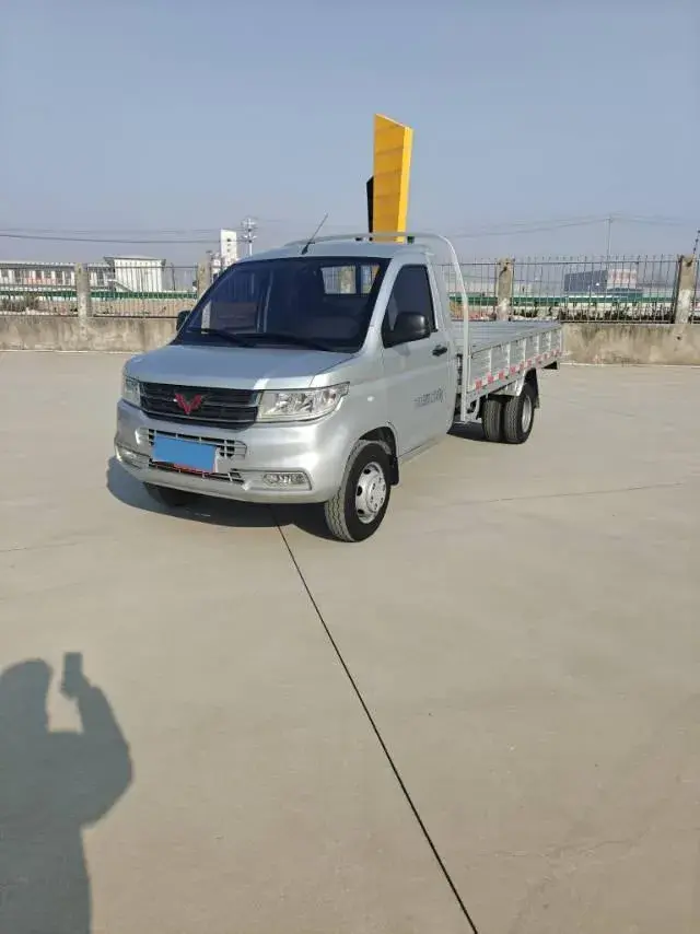 2023 WuLing RongGuang New Truck 2.0L 136HP L4 5MT