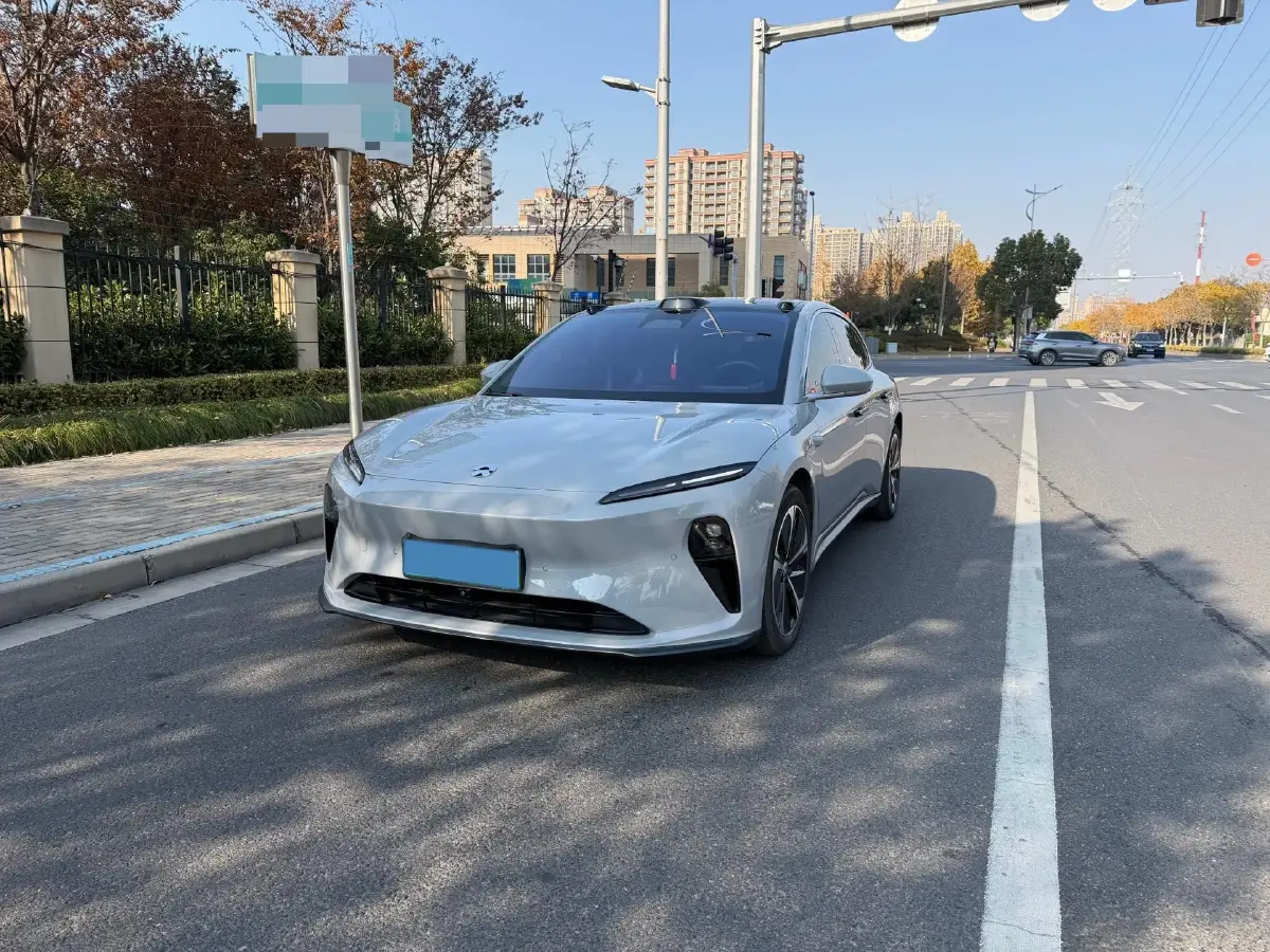 2024 NIO ET5T BEV 75KWH