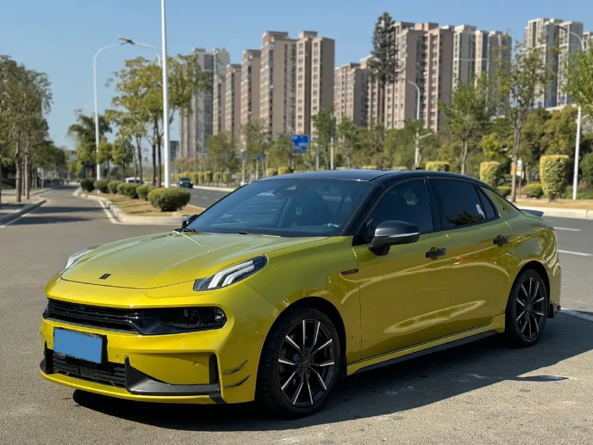 2019 LYNK&CO 03 2.0T 254HP L4 8AT