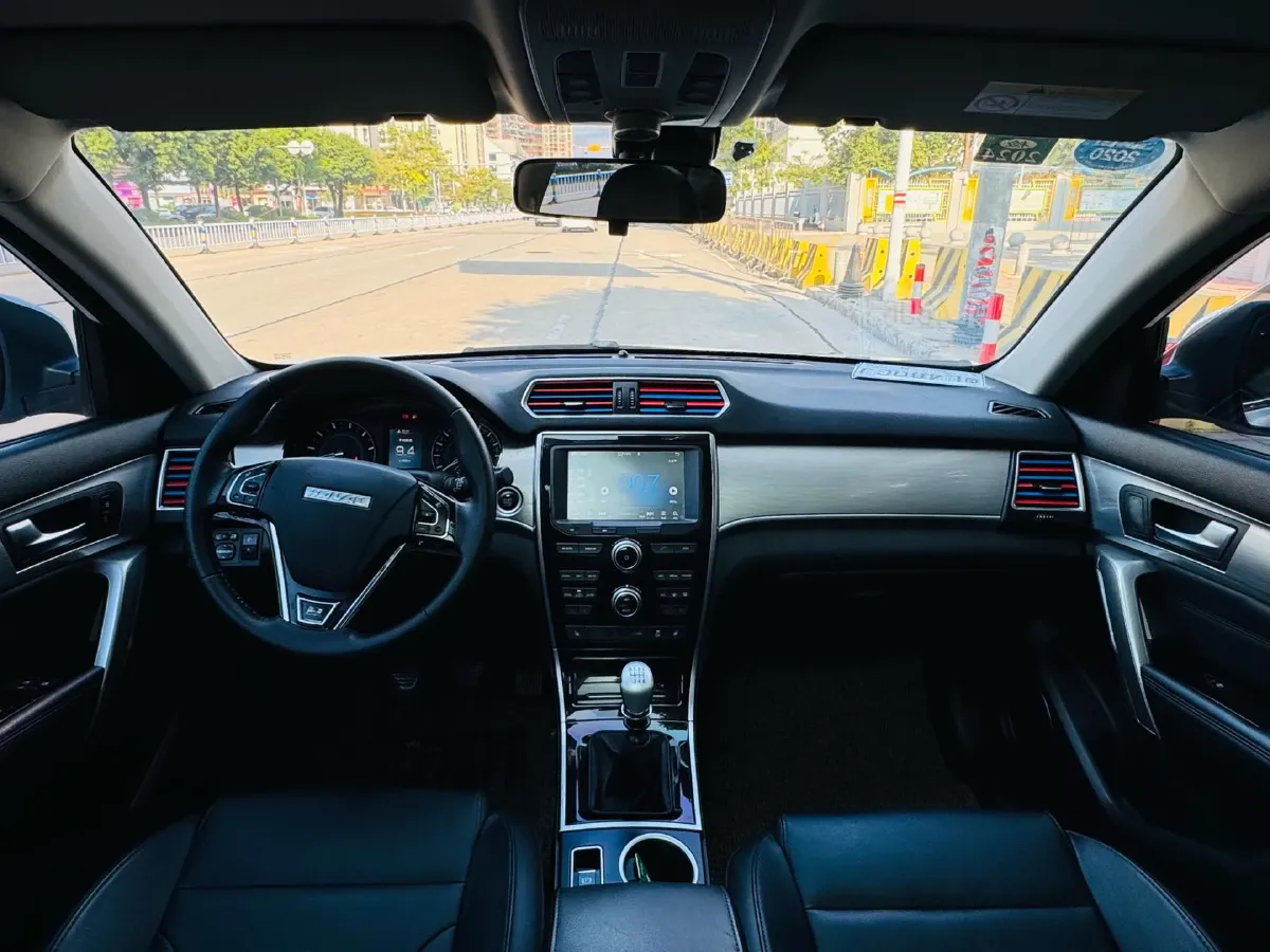 2017 Haval H2 1.5T 150HP L4 6MT,autocango,china used car exporter,china ev exporter,chinese used car exporter,chinese used ev exporter