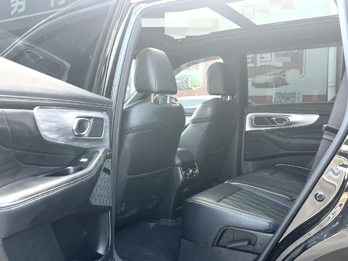 2025 GAC Trumpchi GS8 2.0T 252HP L4 8AT,autocango,china used car exporter,china ev exporter,chinese used car exporter,chinese used ev exporter