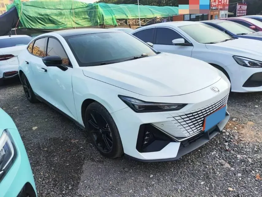 2022 ChangAn UNI-V 1.5T 188HP L4 7DCT,autocango,china used car exporter,china ev exporter,chinese used car exporter,chinese used ev exporter