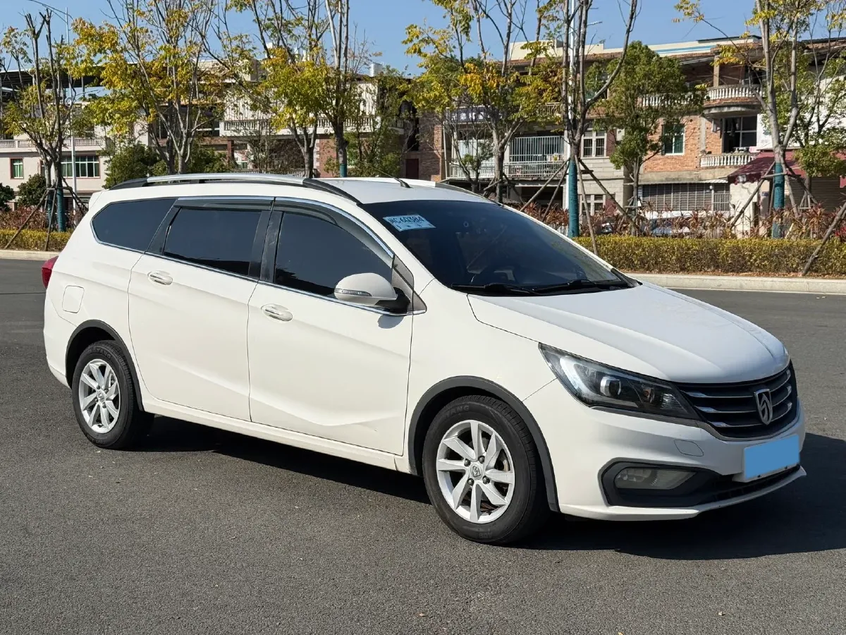 2017 BaoJun 310W 1.5L 112HP L4 6MT,autocango,china used car exporter,china ev exporter,chinese used car exporter,chinese used ev exporter