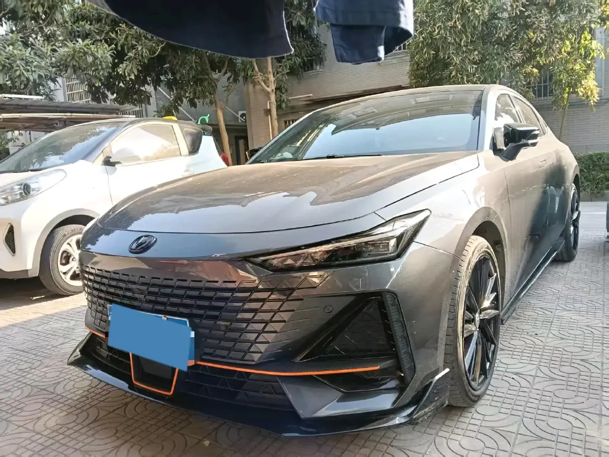 2023 ChangAn UNI-V 1.5T 188HP L4 7DCT