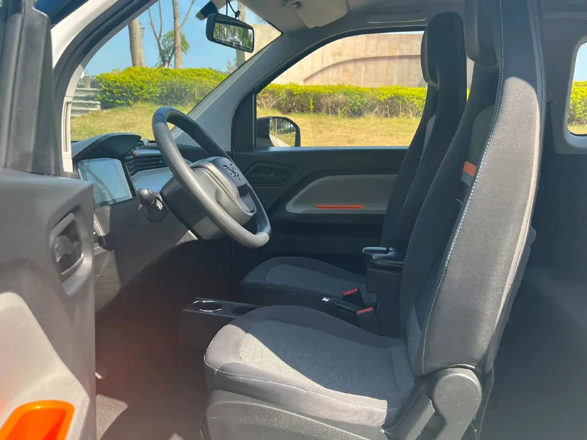 2020 WuLing HongGuang MINI EV BEV 9.3KWH,autocango,china used car exporter,china ev exporter,chinese used car exporter,chinese used ev exporter