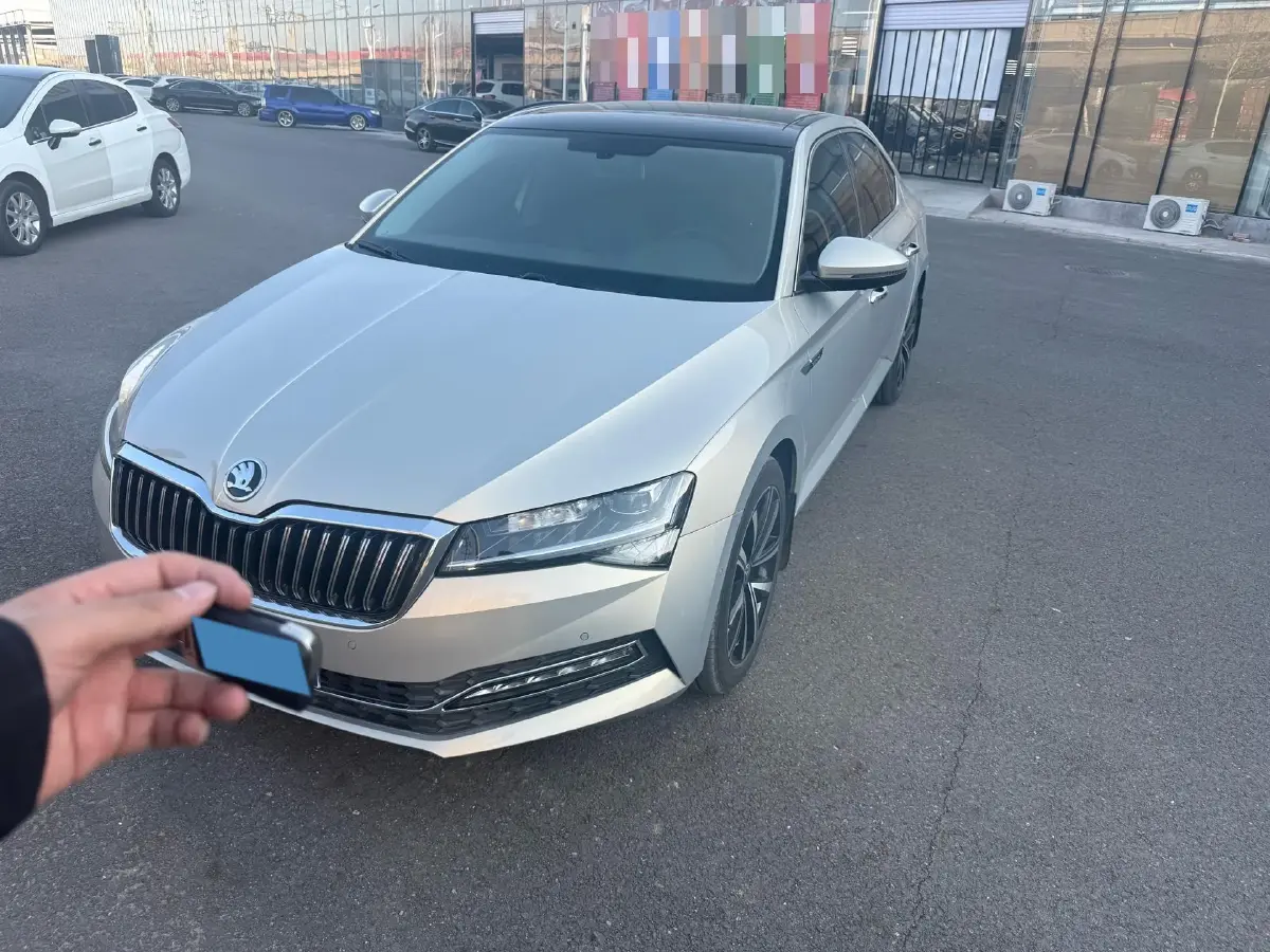 2019 Skoda Superb 2.0T 186HP L4 7DCT