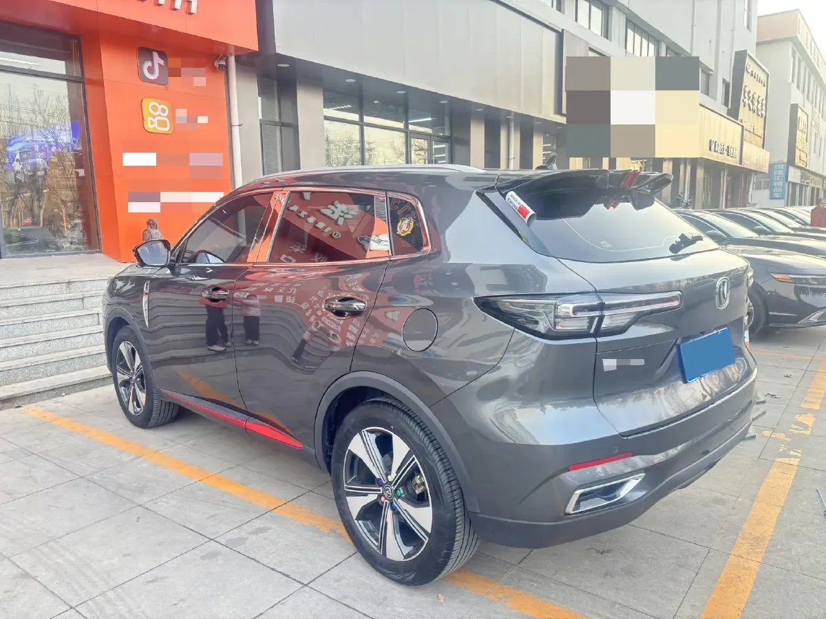 2022 ChangAn Oshan X7 Plus 1.5T 188HP L4 7DCT,autocango,china used car exporter,china ev exporter,chinese used car exporter,chinese used ev exporter