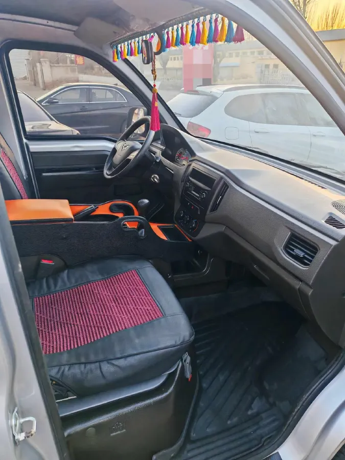 2021 WuLing RongGuang New Truck 1.8L 125HP L4 5MT,autocango,china used car exporter,china ev exporter,chinese used car exporter,chinese used ev exporter