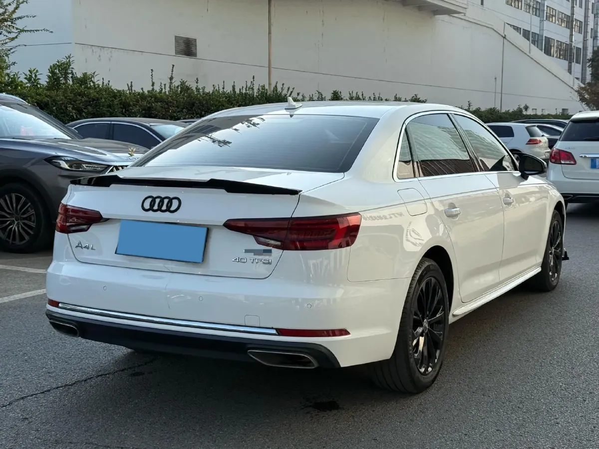 2019 Audi A4L 2.0T 190HP L4 7DCT,autocango,china used car exporter,china ev exporter,chinese used car exporter,chinese used ev exporter