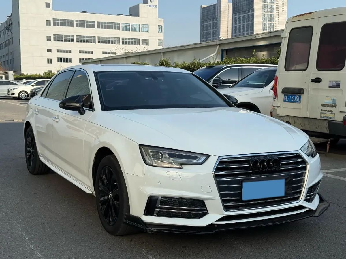 2019 Audi A4L 2.0T 190HP L4 7DCT,autocango,china used car exporter,china ev exporter,chinese used car exporter,chinese used ev exporter