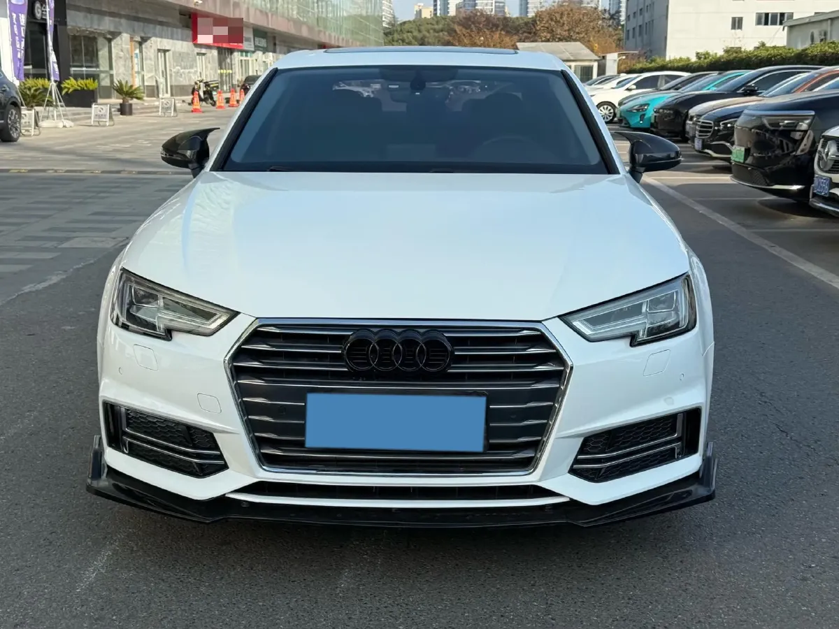 2019 Audi A4L 2.0T 190HP L4 7DCT,autocango,china used car exporter,china ev exporter,chinese used car exporter,chinese used ev exporter