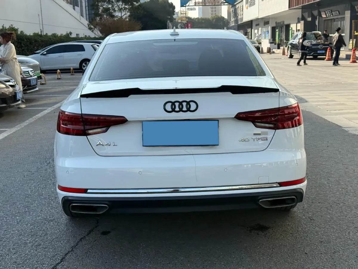 2019 Audi A4L 2.0T 190HP L4 7DCT,autocango,china used car exporter,china ev exporter,chinese used car exporter,chinese used ev exporter