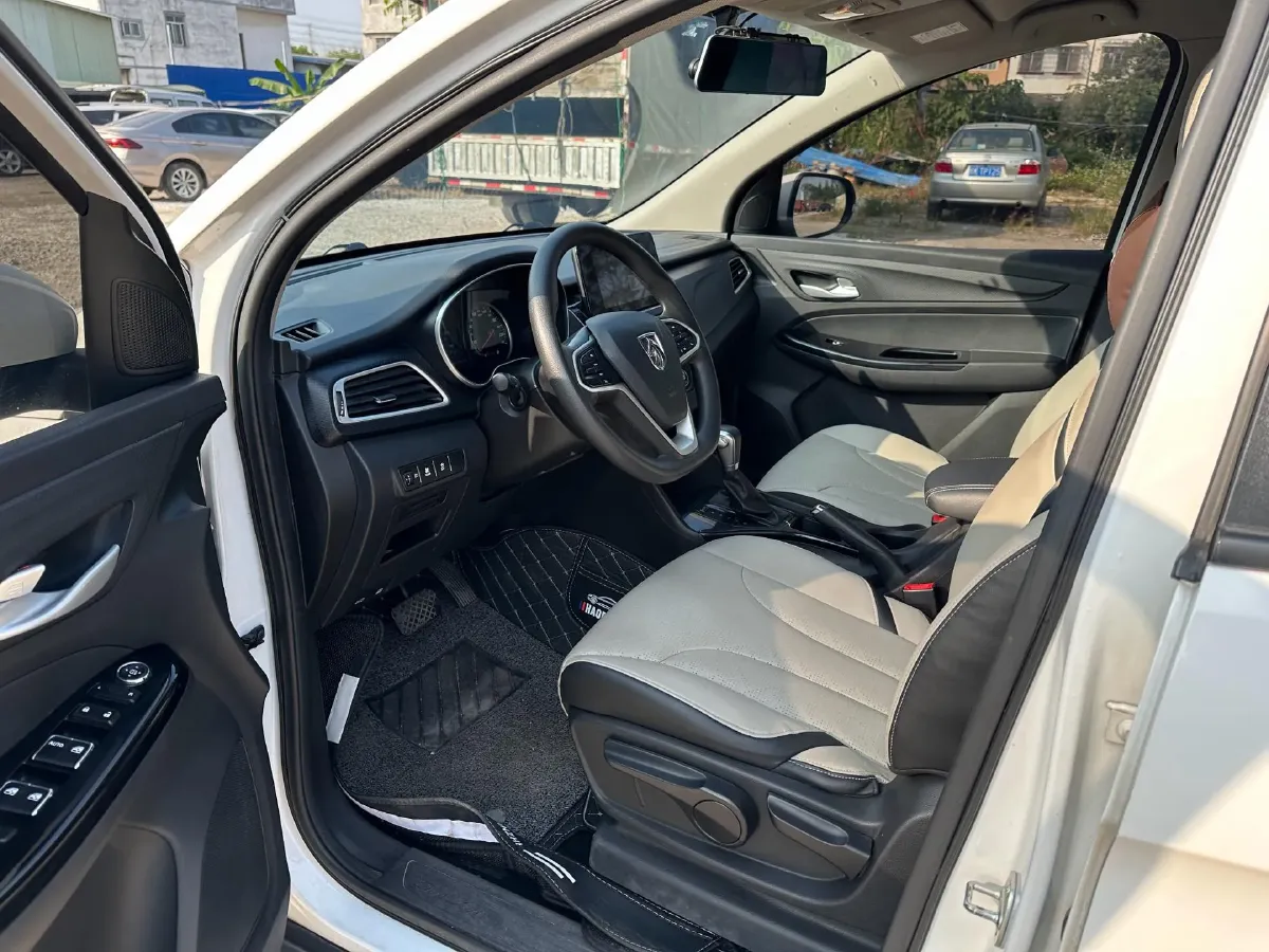 2019 BaoJun 730 1.5T 147HP L4 CVT,autocango,china used car exporter,china ev exporter,chinese used car exporter,chinese used ev exporter
