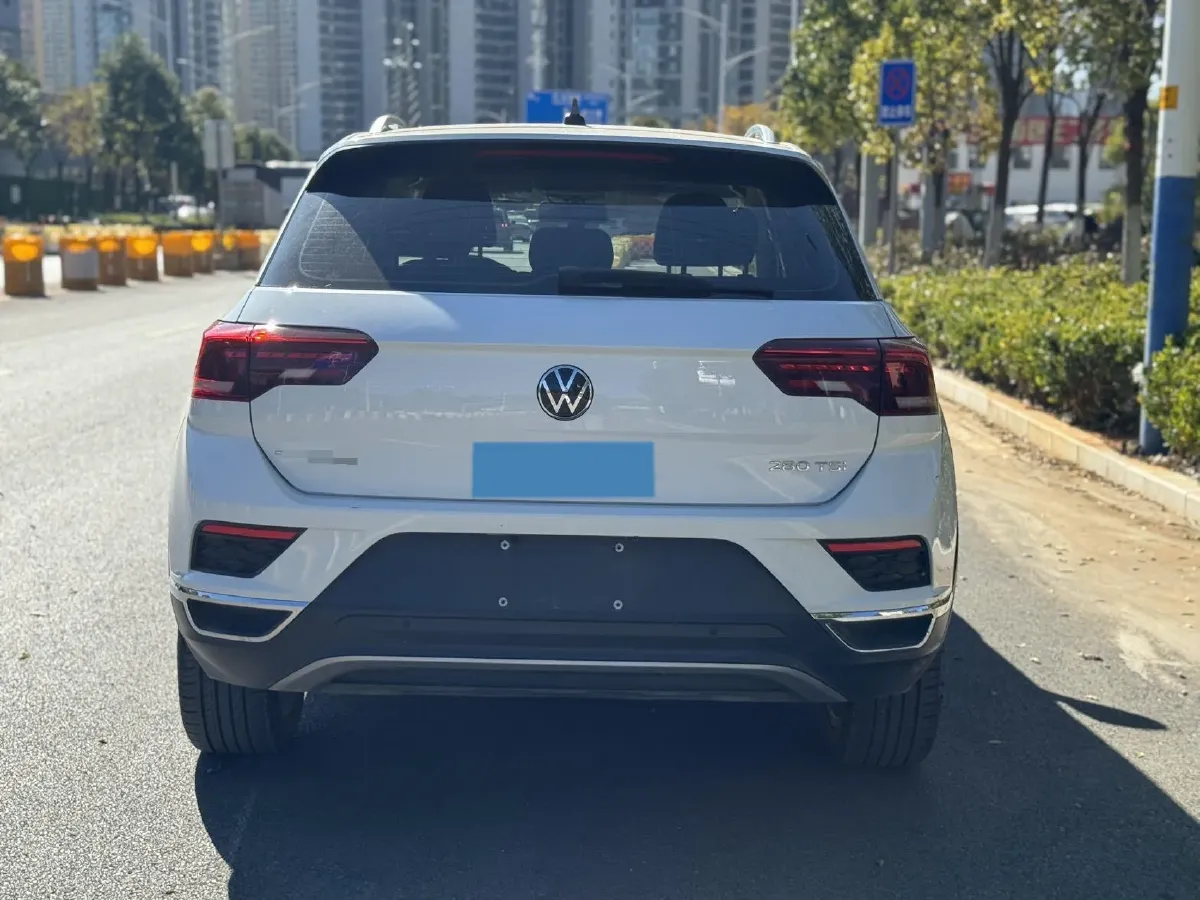 2022 Volkswagen T-Roc 1.4T 150HP L4 7DCT,autocango,china used car exporter,china ev exporter,chinese used car exporter,chinese used ev exporter