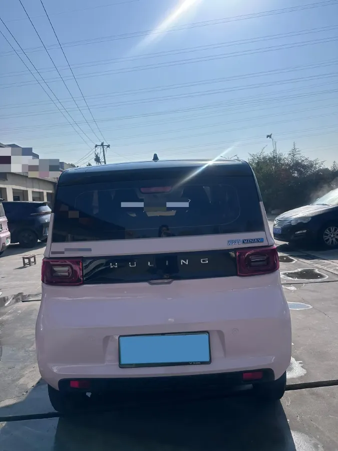 2022 WuLing HongGuang MINI EV BEV 13.9KWH,autocango,china used car exporter,china ev exporter,chinese used car exporter,chinese used ev exporter