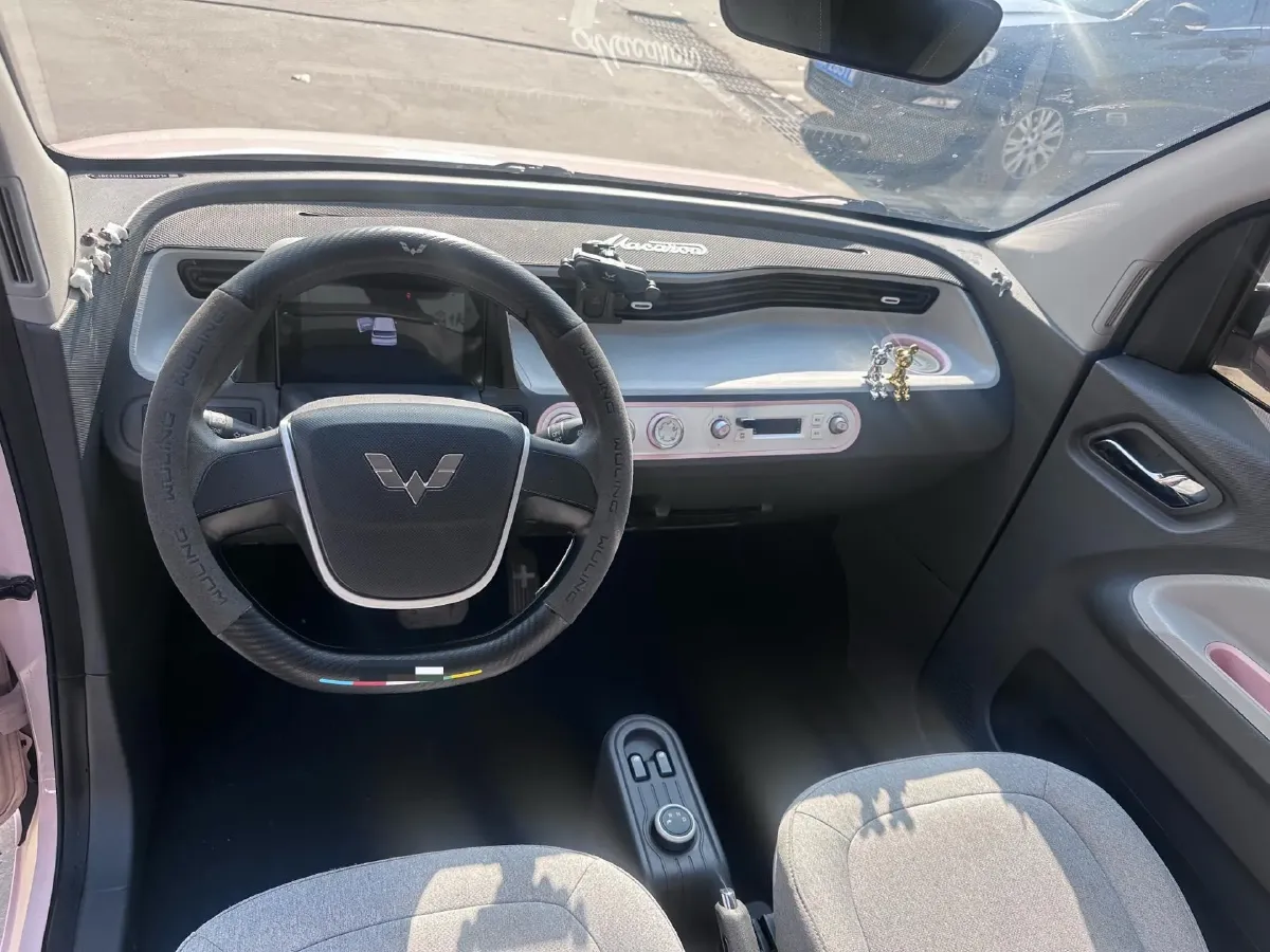 2022 WuLing HongGuang MINI EV BEV 13.9KWH,autocango,china used car exporter,china ev exporter,chinese used car exporter,chinese used ev exporter