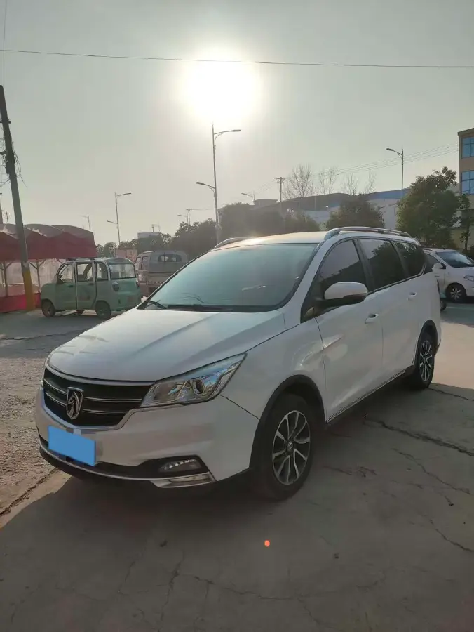 2019 BaoJun 730 1.5L 105HP L4 6MT