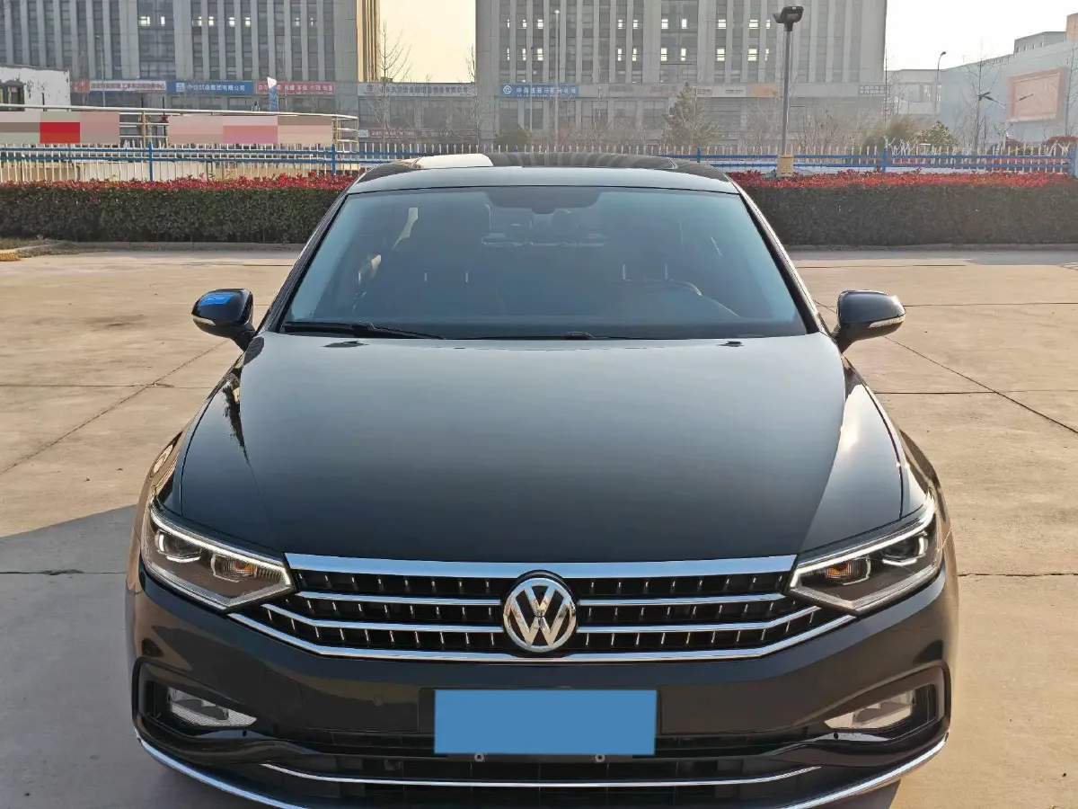 2020 Volkswagen Magotan 2.0T 186HP L4 7DCT,autocango,china used car exporter,china ev exporter,chinese used car exporter,chinese used ev exporter