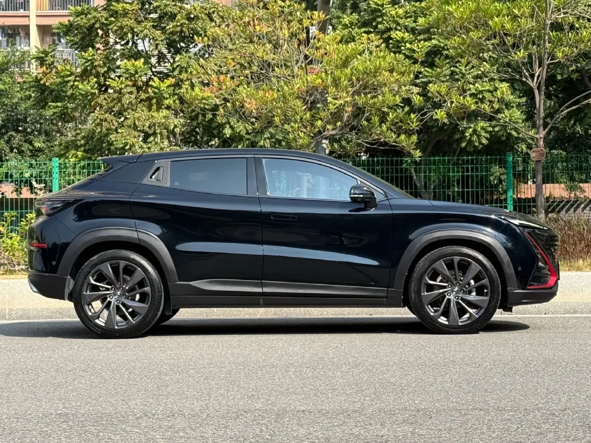 2020 ChangAn UNI-T 1.5T 180HP L4 7DCT,autocango,china used car exporter,china ev exporter,chinese used car exporter,chinese used ev exporter