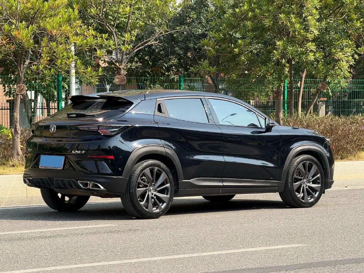 2020 ChangAn UNI-T 1.5T 180HP L4 7DCT,autocango,china used car exporter,china ev exporter,chinese used car exporter,chinese used ev exporter