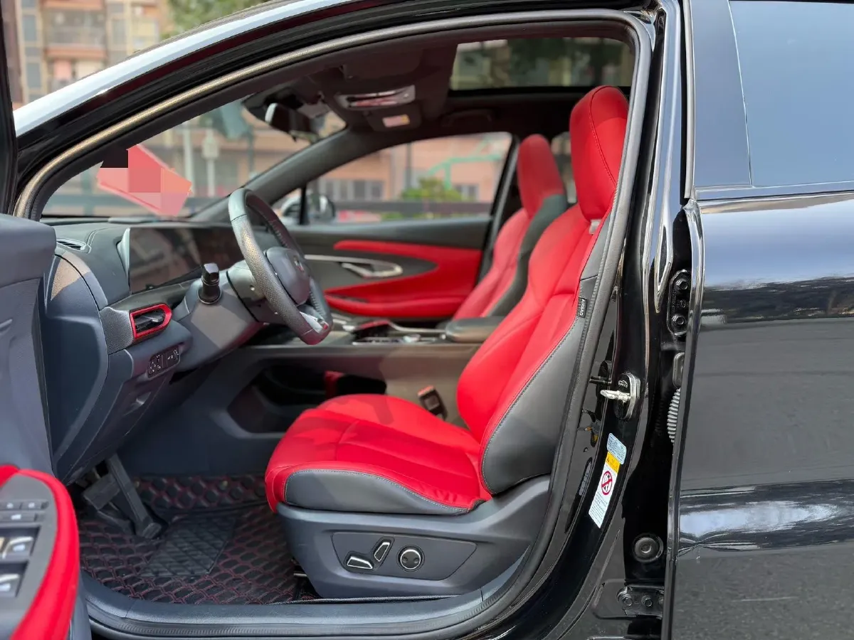 2020 ChangAn UNI-T 1.5T 180HP L4 7DCT,autocango,china used car exporter,china ev exporter,chinese used car exporter,chinese used ev exporter