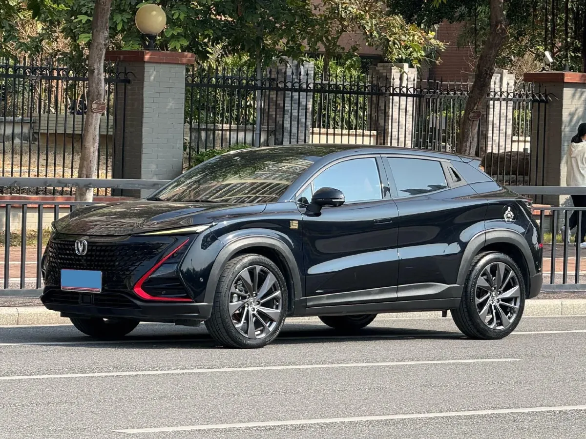 2020 ChangAn UNI-T 1.5T 180HP L4 7DCT,autocango,china used car exporter,china ev exporter,chinese used car exporter,chinese used ev exporter