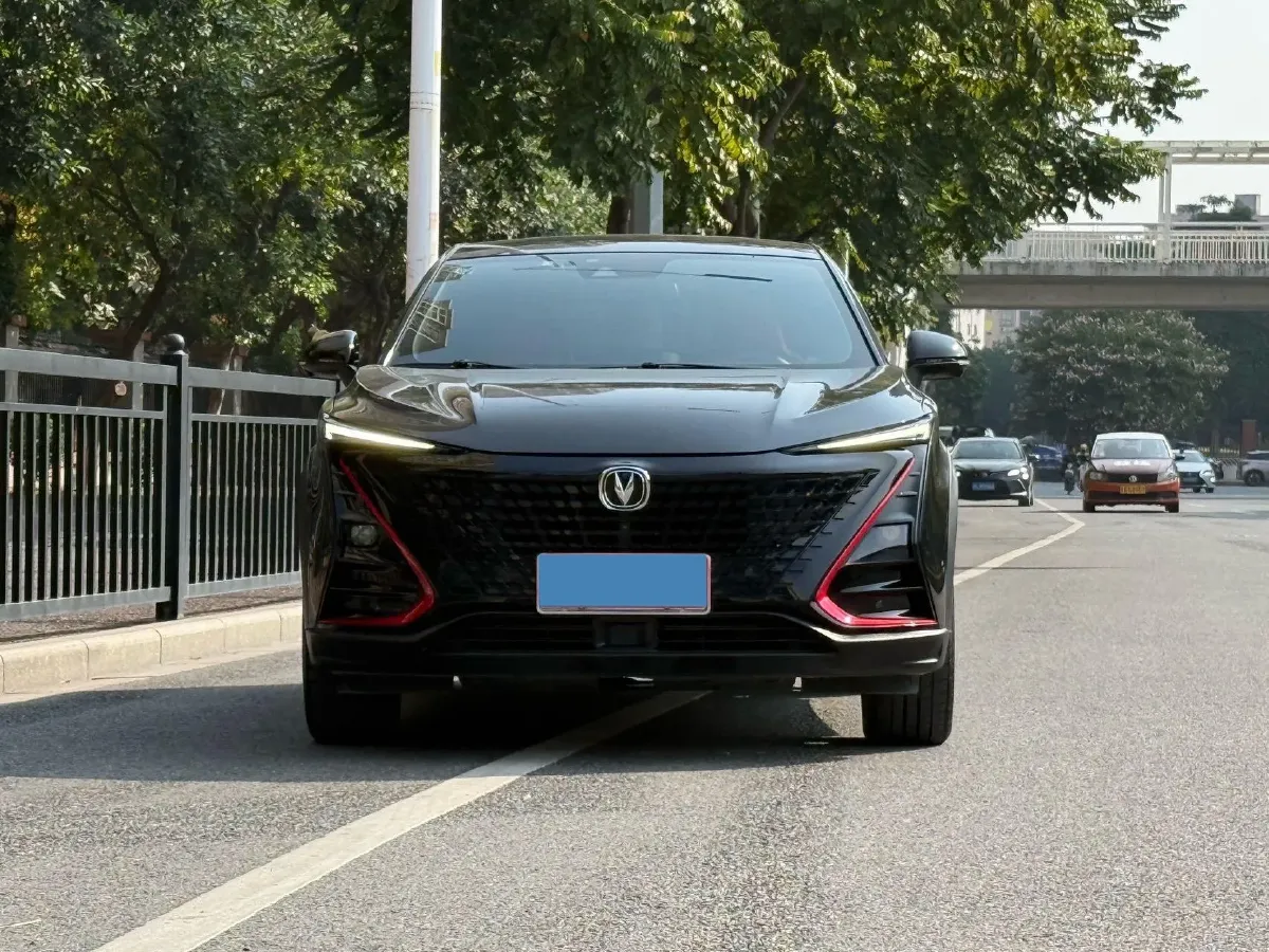 2020 ChangAn UNI-T 1.5T 180HP L4 7DCT,autocango,china used car exporter,china ev exporter,chinese used car exporter,chinese used ev exporter