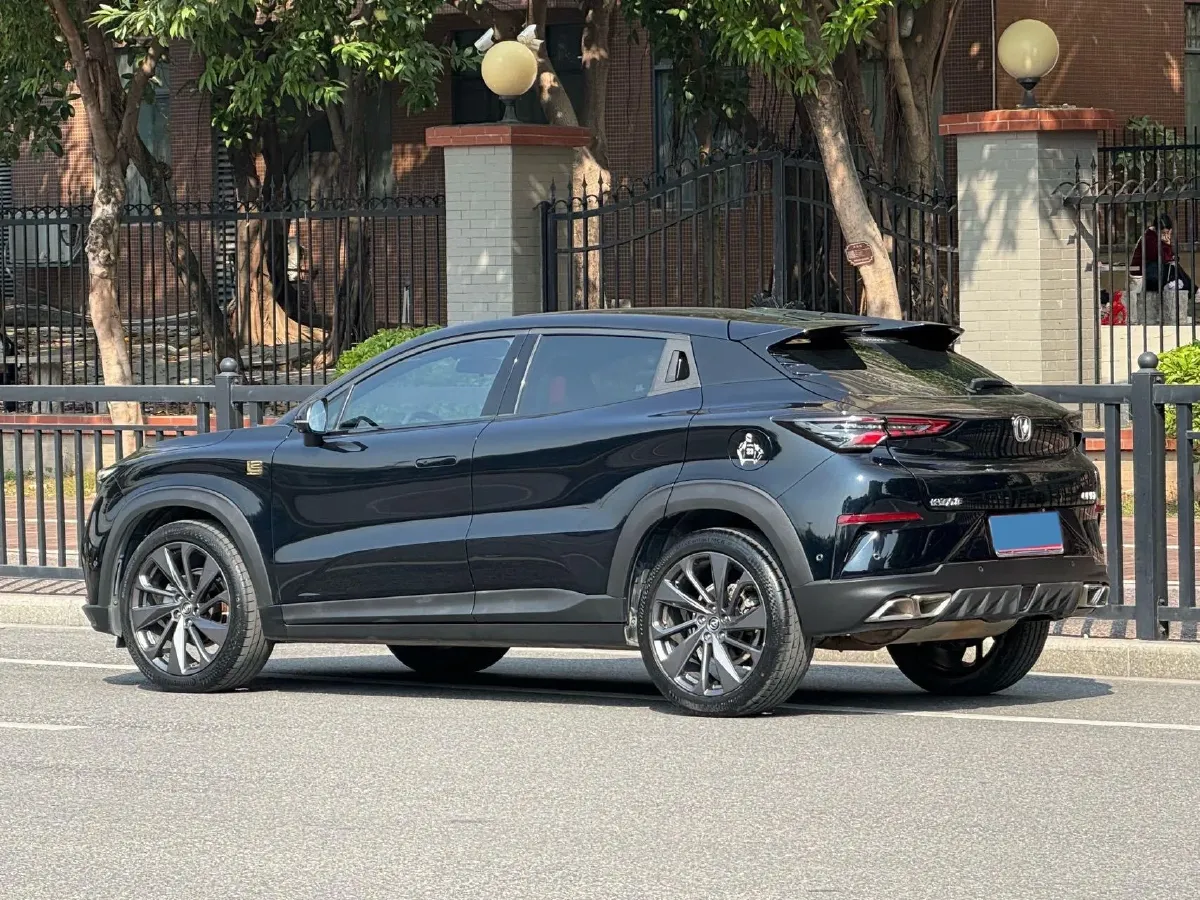 2020 ChangAn UNI-T 1.5T 180HP L4 7DCT,autocango,china used car exporter,china ev exporter,chinese used car exporter,chinese used ev exporter