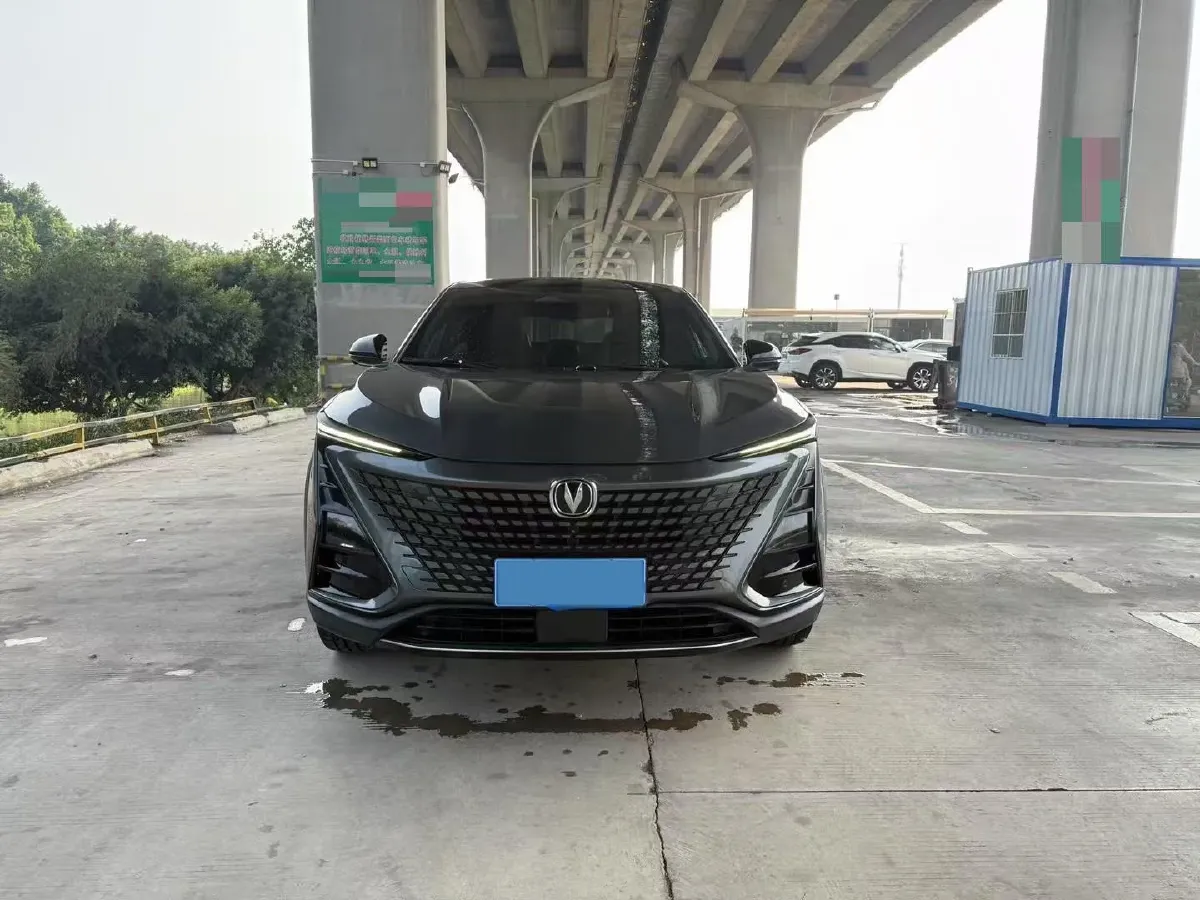 2022 ChangAn UNI-T 1.5T 188HP L4 7DCT,autocango,china used car exporter,china ev exporter,chinese used car exporter,chinese used ev exporter