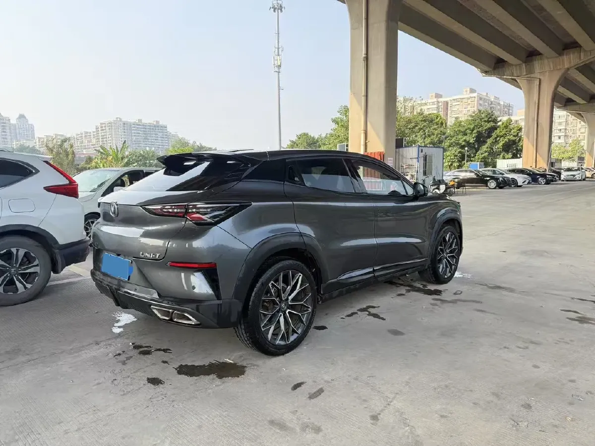 2022 ChangAn UNI-T 1.5T 188HP L4 7DCT,autocango,china used car exporter,china ev exporter,chinese used car exporter,chinese used ev exporter